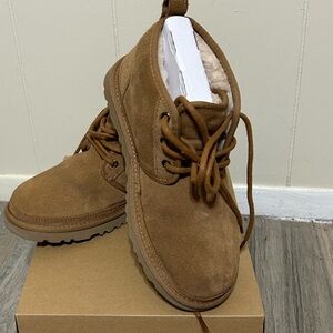 Brown Suede Lace-Up Ugg loafer Boots size 8 work 3 x super comfy!